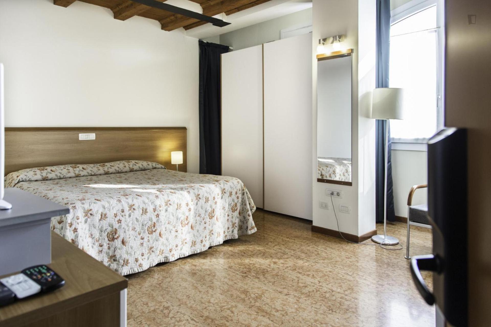 Residenza Carracci Aparthotel Bologna Exterior photo