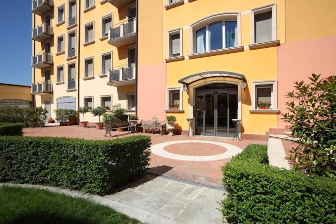 Residenza Carracci Aparthotel Bologna Exterior photo